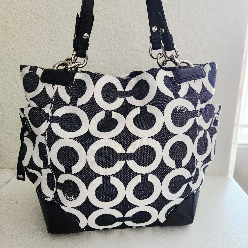 Coach c646 13x11x6